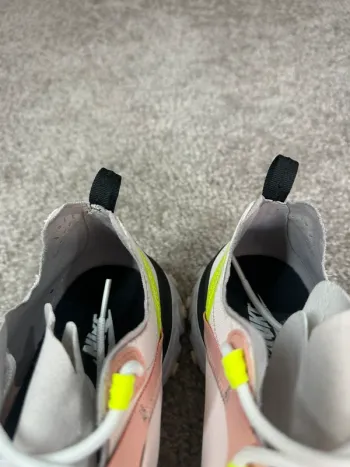 Lightweight React bike d'occasion — image 9 sur 11