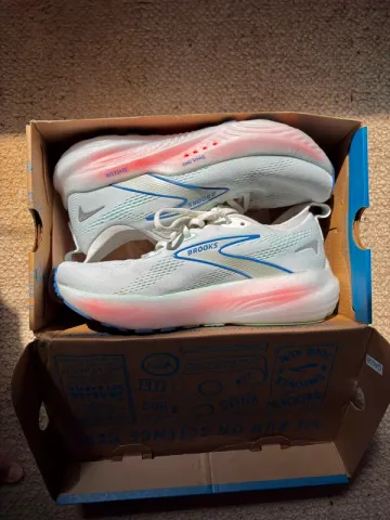 Used Brooks Glycerin 22 Running Shoes