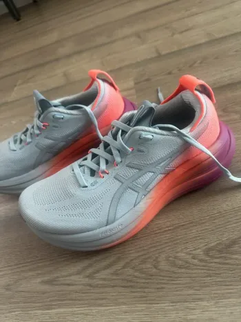 Gebrauchtes Asics Gel-Nimbus 28 Sunny Sizzle bike — Bild 1 von 6