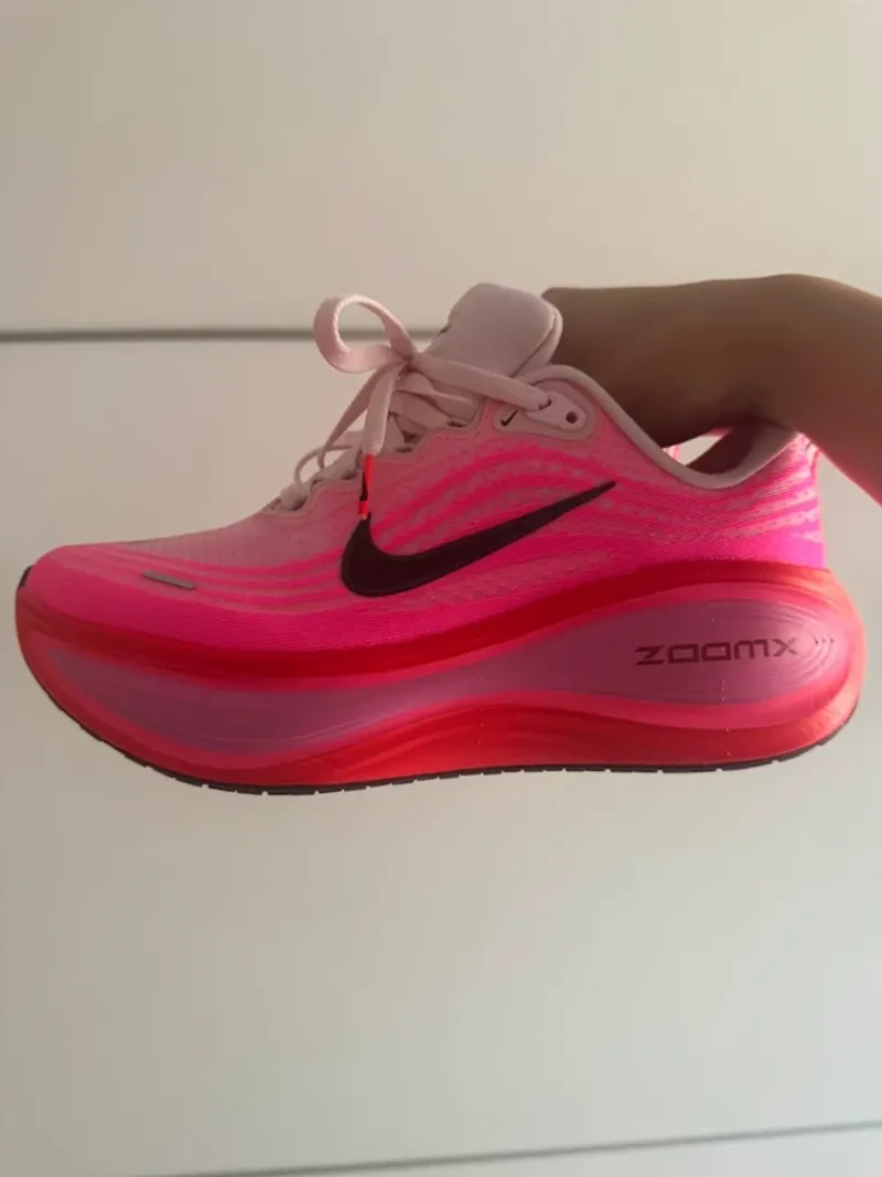 Used Nike Vomero Plus Running Shoes