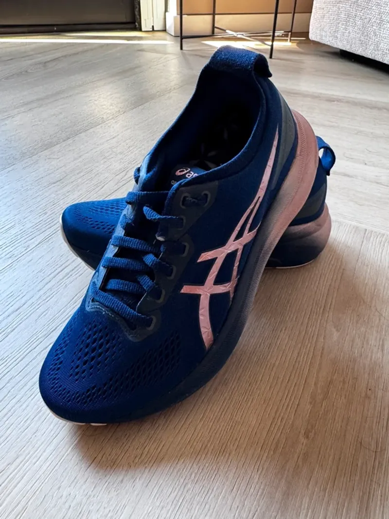 Used Asics Gel Kayano 31 Platinum Running Shoes