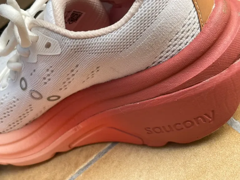 Used Saucony Running Shoes Women EU 39 bike — image 11 of 11