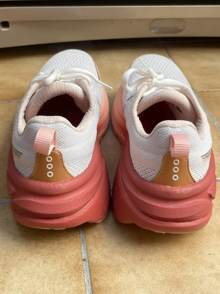 Used Saucony Running Shoes Women EU 39 bike — image 6 of 11