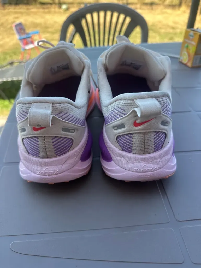 Used Nike Vomero 18 bike — image 3 of 5