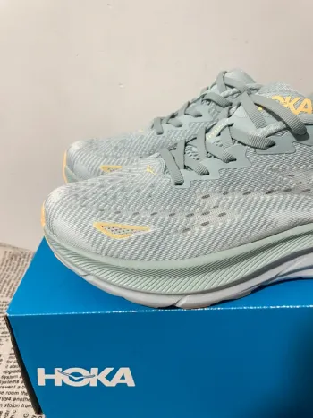 Hoka Clifton 9 bike usato — immagine 4 di 13