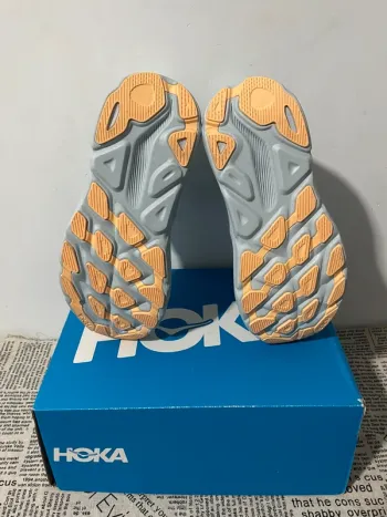 Hoka Clifton 9 bike usato — immagine 13 di 13