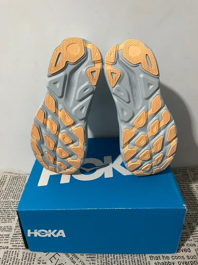 Hoka Clifton 9 bike usato — immagine 13 di 13