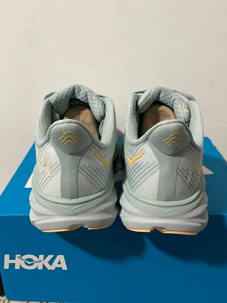 Hoka Clifton 9 bike usato — immagine 10 di 13