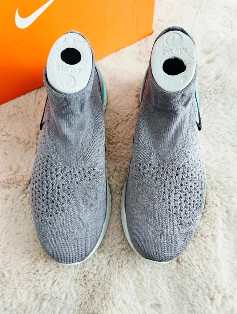 Used Nike Rise React Flyknit bike — image 2 of 6