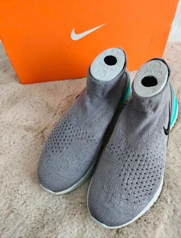 Used Nike Rise React Flyknit bike — image 1 of 6