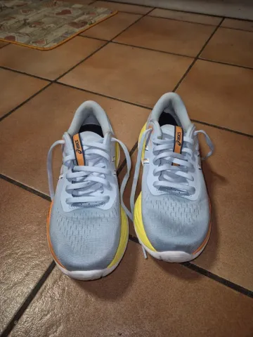 Used Asics Stratus 5 bike — image 1 of 4