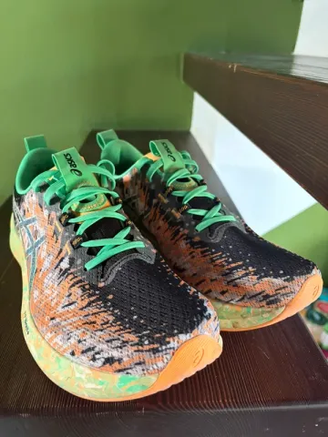Used Asics Noosa Tri 16 Running Shoes