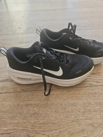 Used Nike Vomero plus bike — image 2 of 9