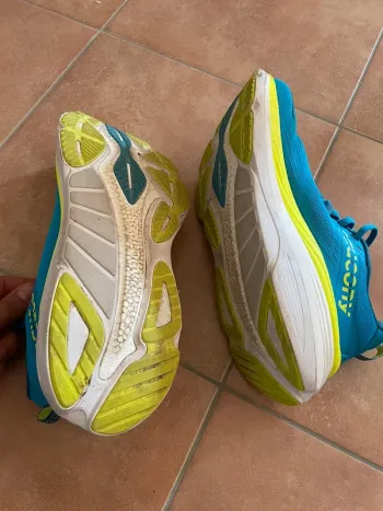 Używany Saucony Hurricane 24 bike — zdjęcie 5 z 7