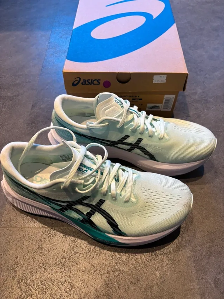Used Asics Magic Speed 4 bike — image 1 of 5