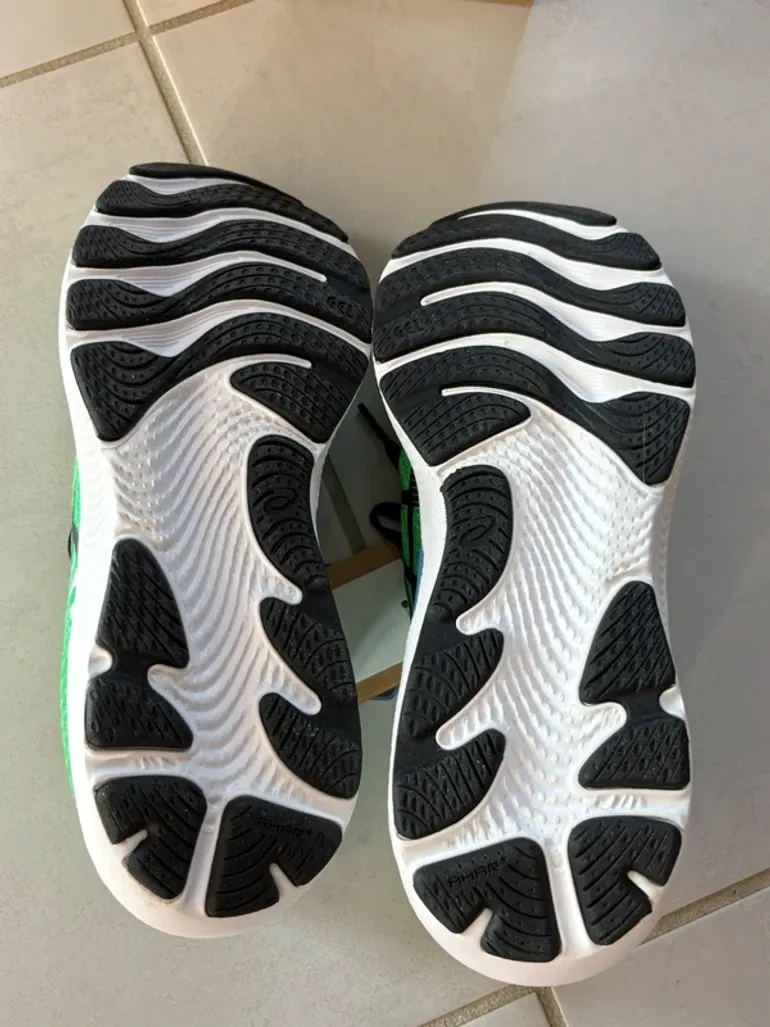 Used Asics Gel Cumulus 24 Ekiden bike — image 6 of 8