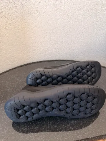 Used Nike Free RN 2018 bike — image 2 of 4