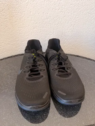 Used Nike Free RN 2018 bike — image 1 of 4