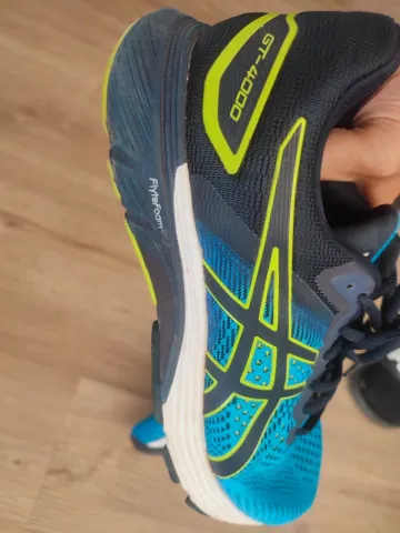 Used Asics GT 4000 4 bike — image 3 of 4