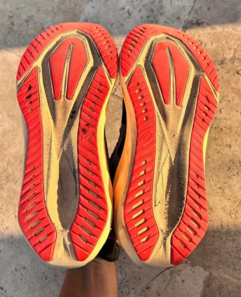 Tweedehands Asics Novablast 5 bike — afbeelding 5 van 6