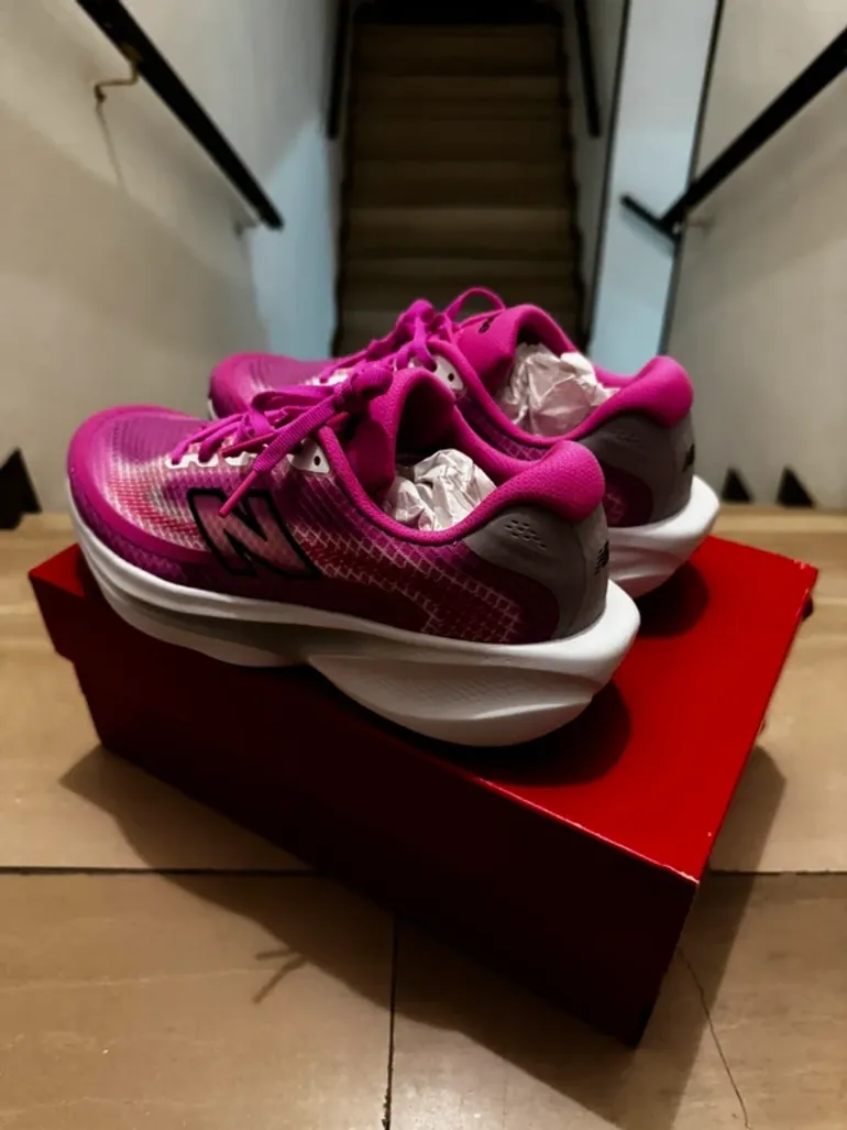 Used New Balance Eclipse V1 bike — image 4 of 6