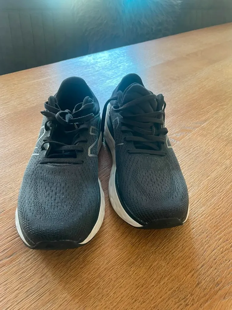 New Balance Running Shoes bike usato — immagine 3 di 5