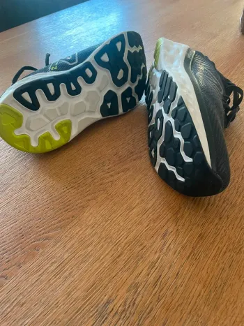 New Balance Running Shoes bike usato — immagine 4 di 5