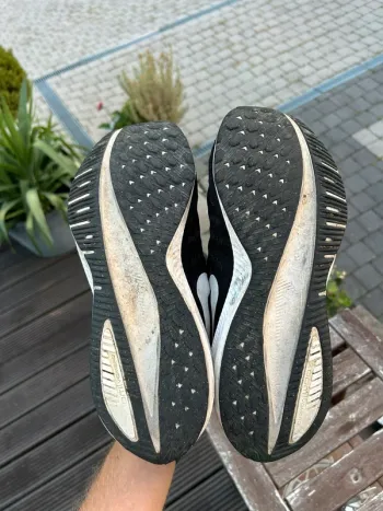 Used Look Nike Zoom Vomero 14 bike — image 6 of 7