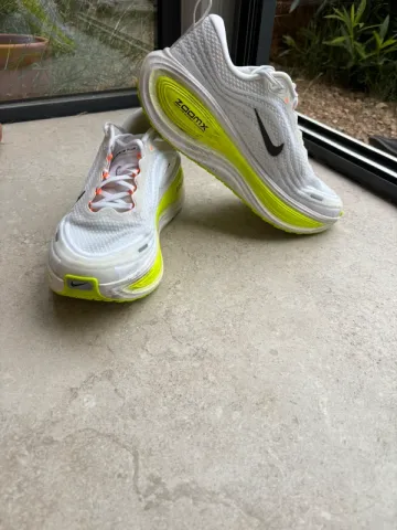 Nike Vomero plus Running Shoes d'occasion