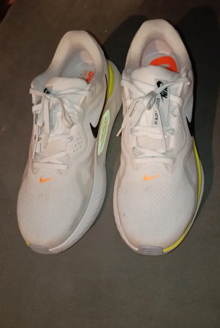 Nike Running Shoes bike d'occasion — image 2 sur 8