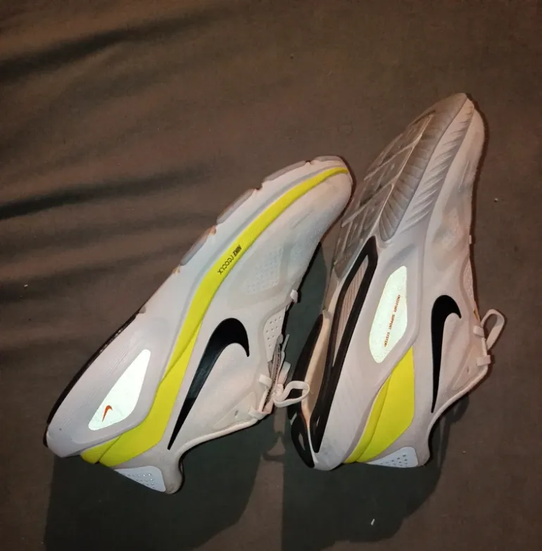 Nike Running Shoes bike d'occasion — image 3 sur 8