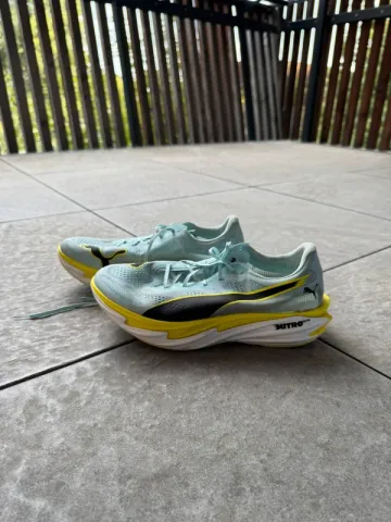 Used Deviate Élite 4 Running Shoes