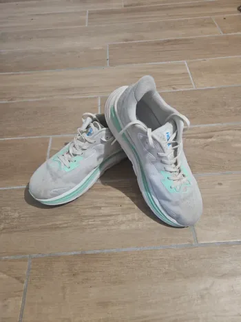 Used Hoka Clifton 10 bike — image 1 of 5
