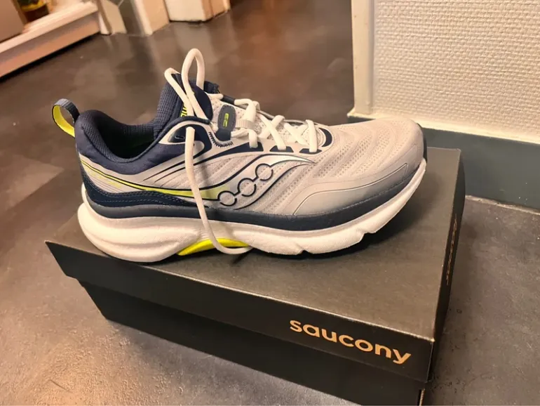 Used Saucony Baskets bike — image 5 of 5