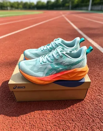 Käytetty Asics Sneakers Running Shoes