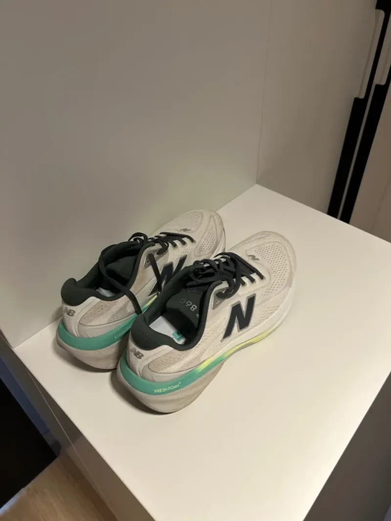 Used New Balance NB 860 Running Shoes