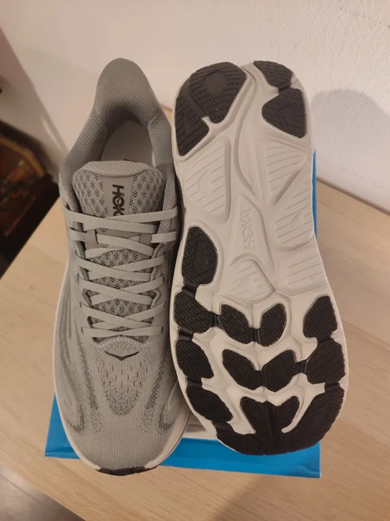 Used Hoka Clifton 10 bike — image 4 of 6