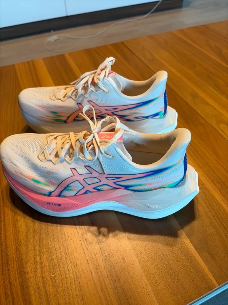 Tweedehands Asics Superblast 3 bike — afbeelding 2 van 6