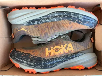 Hoka Speedgoat 6 bike d'occasion — image 10 sur 11