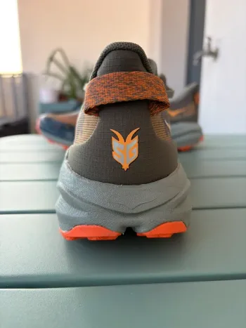 Hoka Speedgoat 6 bike d'occasion — image 5 sur 11