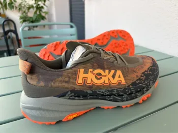 Hoka Speedgoat 6 bike d'occasion — image 1 sur 11