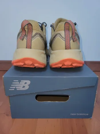New Balance Hierro Trail bike usato — immagine 7 di 15