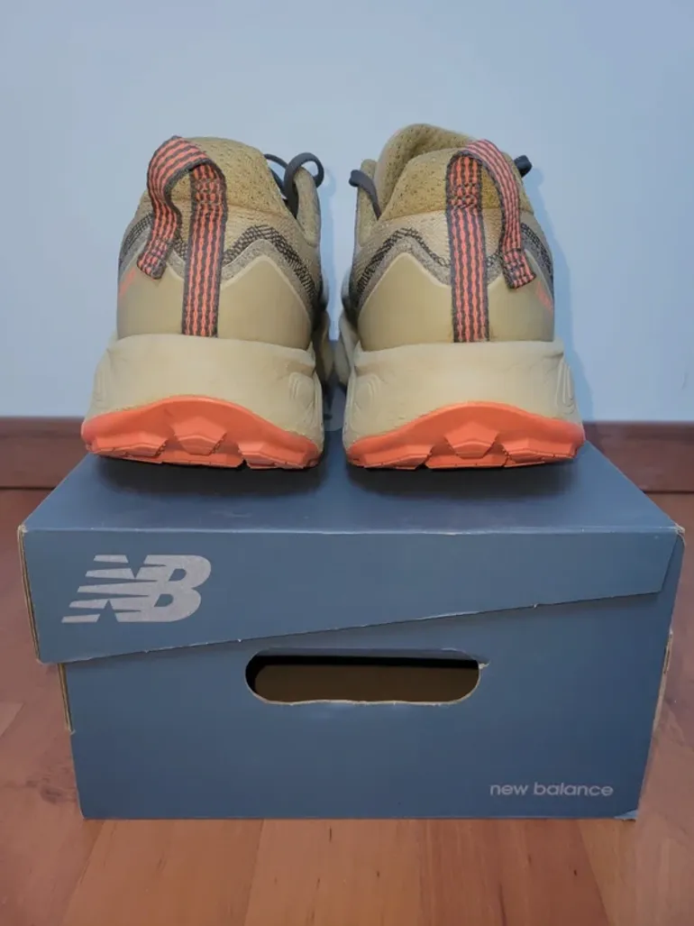 New Balance Hierro Trail bike usato — immagine 7 di 15