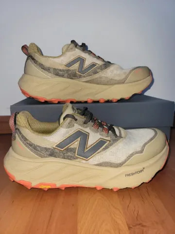 New Balance Hierro Trail Running Shoes usato
