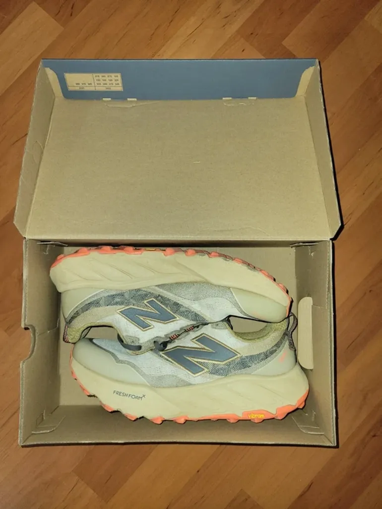 New Balance Hierro Trail bike usato — immagine 11 di 15