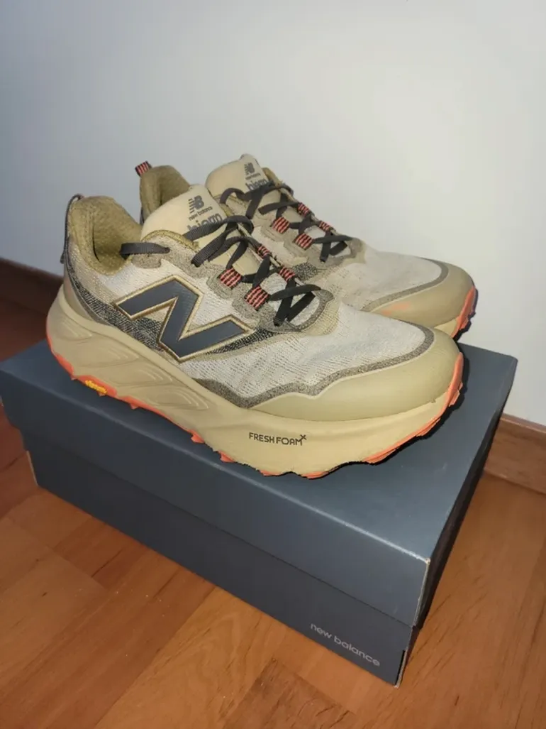 New Balance Hierro Trail bike usato — immagine 3 di 15