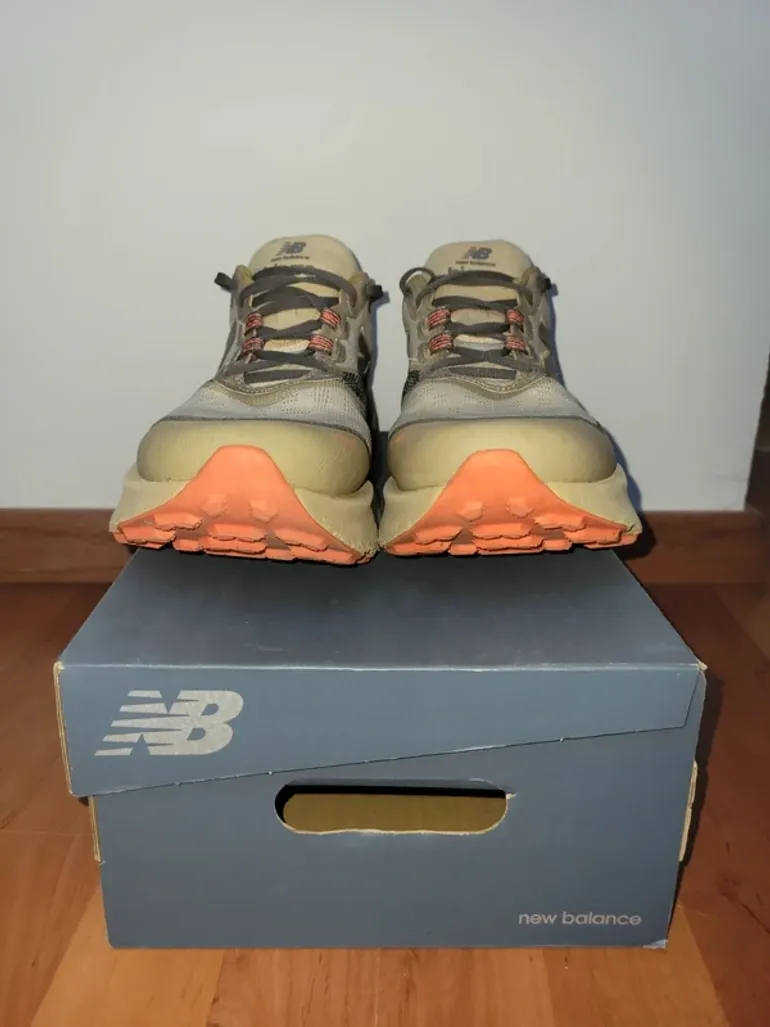 New Balance Hierro Trail bike usato — immagine 6 di 15