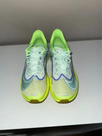 Used Nike Zoom Fly 6 bike — image 3 of 3