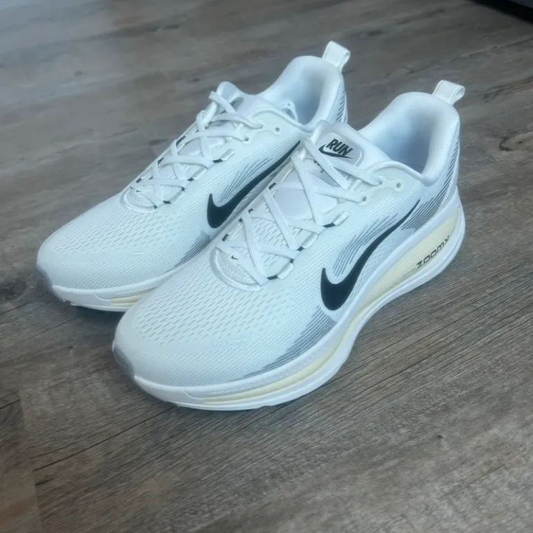 Brugt Nike Vomero 18 bike — billede 1 af 7