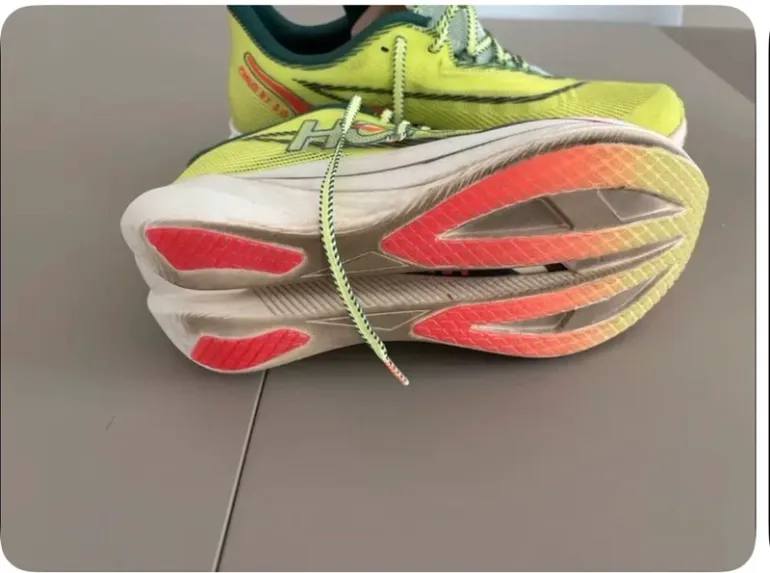 Hoka Cielo 3.0 bike d'occasion — image 3 sur 4